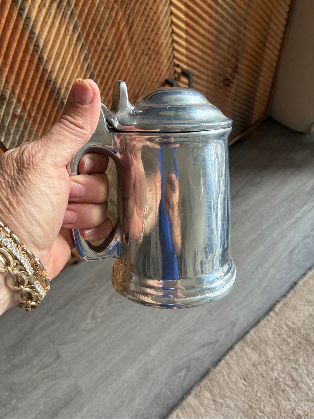 Pewter tankard with Hinged Lid